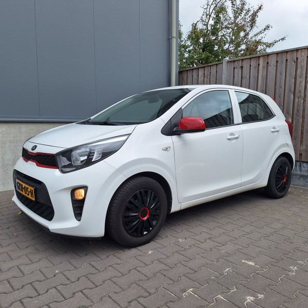 1 Kia Picanto GKH-05-H 1.jpg