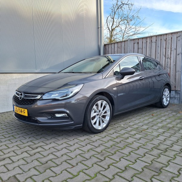 Opel Astra JG-114-F 1.jpg