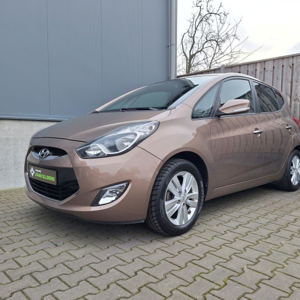 Hyundai ix20 L-363-SH 1.jpg