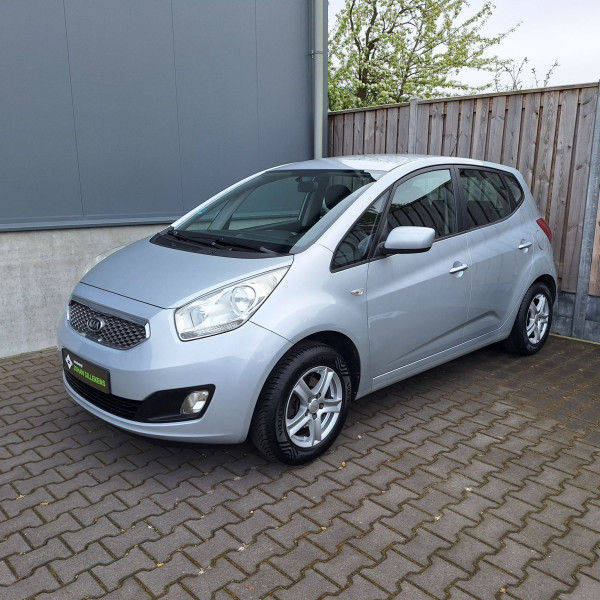 Kia Venga 01-NZG-1 1Sa Autobedrijf Johan Sillekens Meijel .jpg