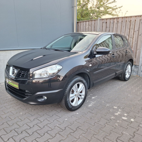 Nissan Qashqai 28-LTB-2  Autobedrijf Johan Sillekens Meijel 1.jpg